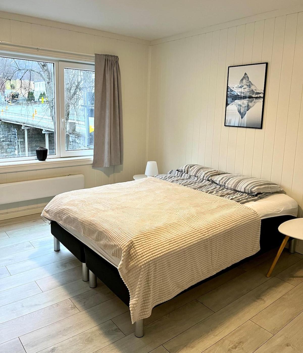 Apartment In The Heart Of Andalsnes Ngoại thất bức ảnh
